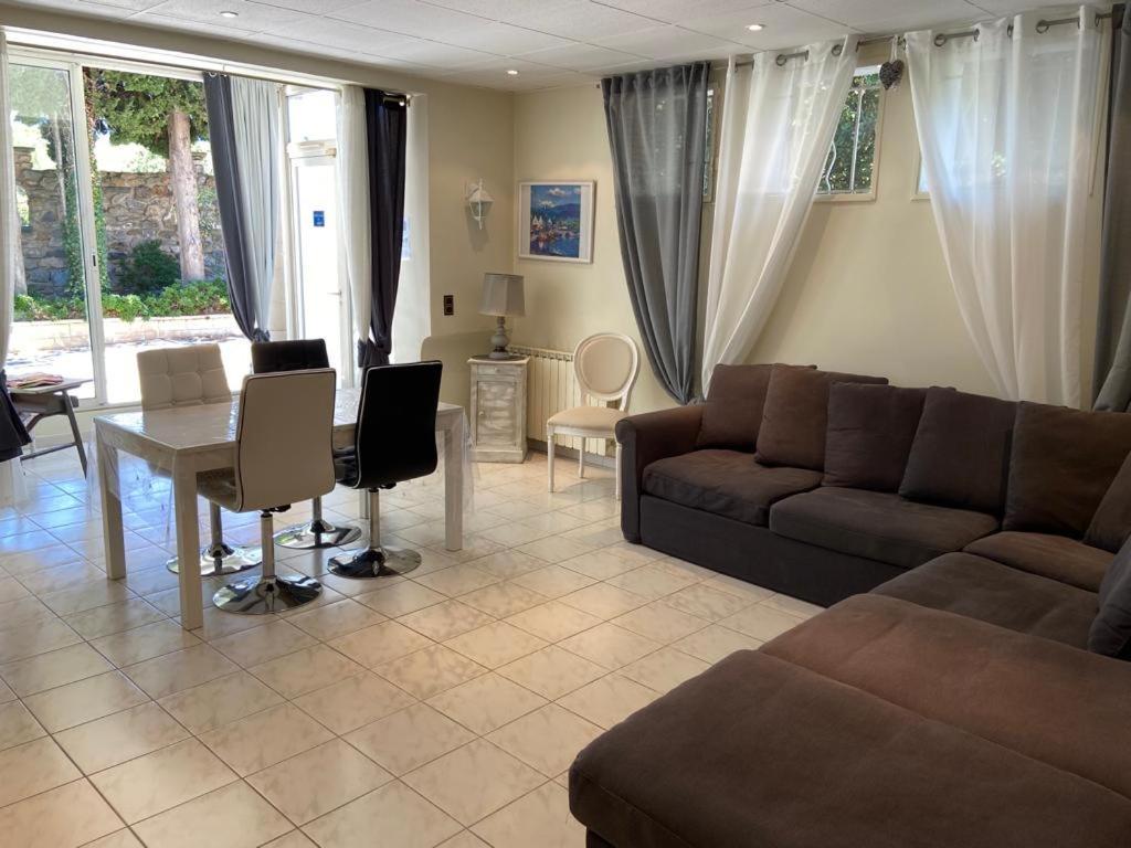 Comme A La Maison Apartment